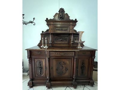 Credenza a due corpi in legno tenero, inizio del XX secolo