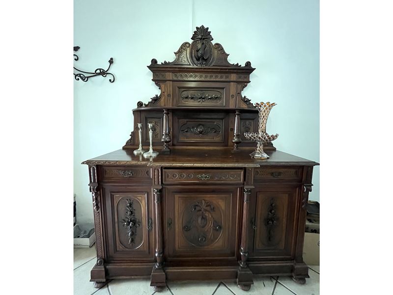 Credenza a due corpi in legno tenero, inizio del XX secolo