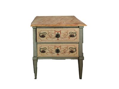Comodino in legno laccato, fine XVIII secolo