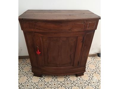 Credenzino in noce, XVIII secolo