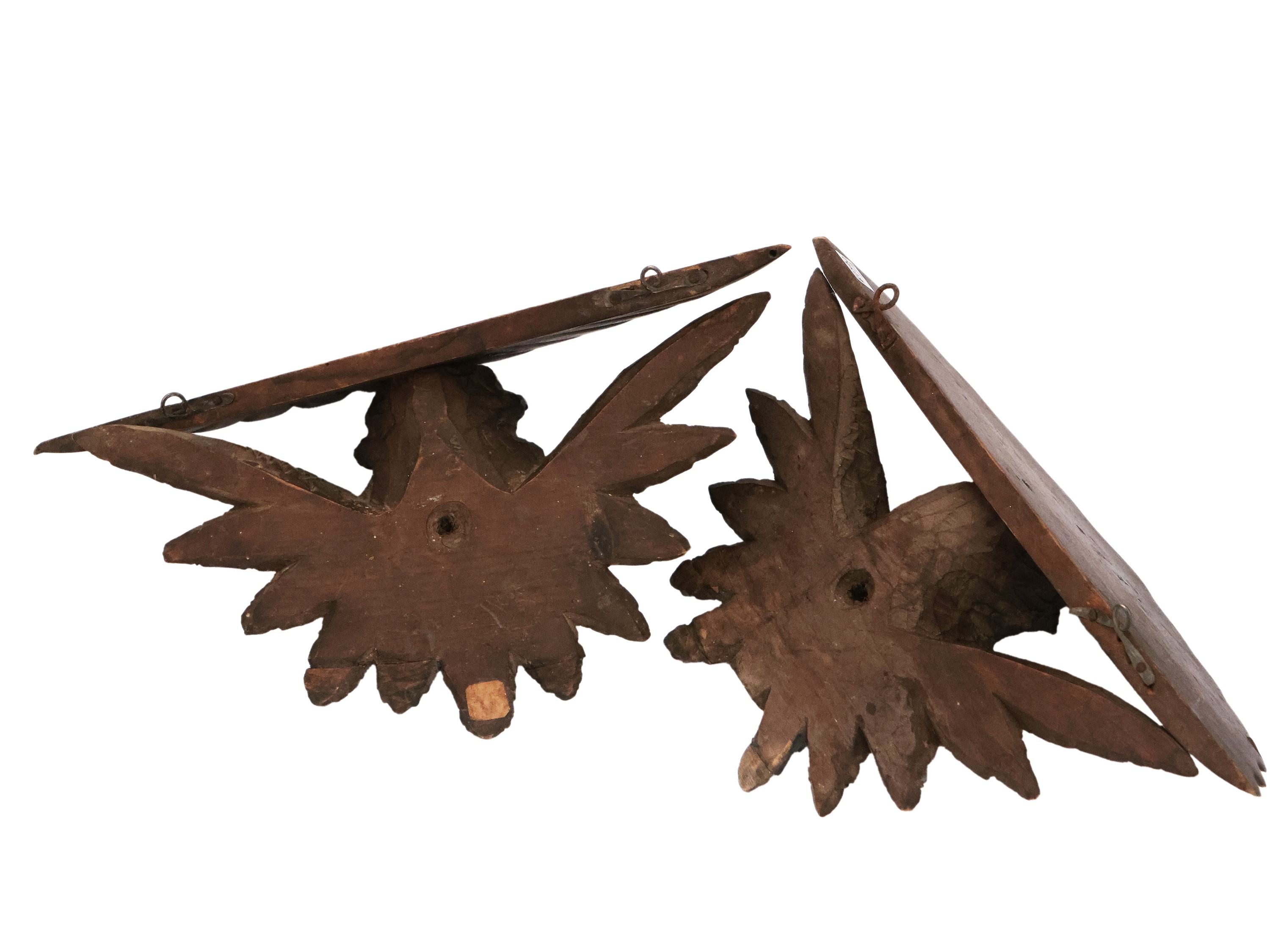 Coppia di piccole mensole in legno tenero