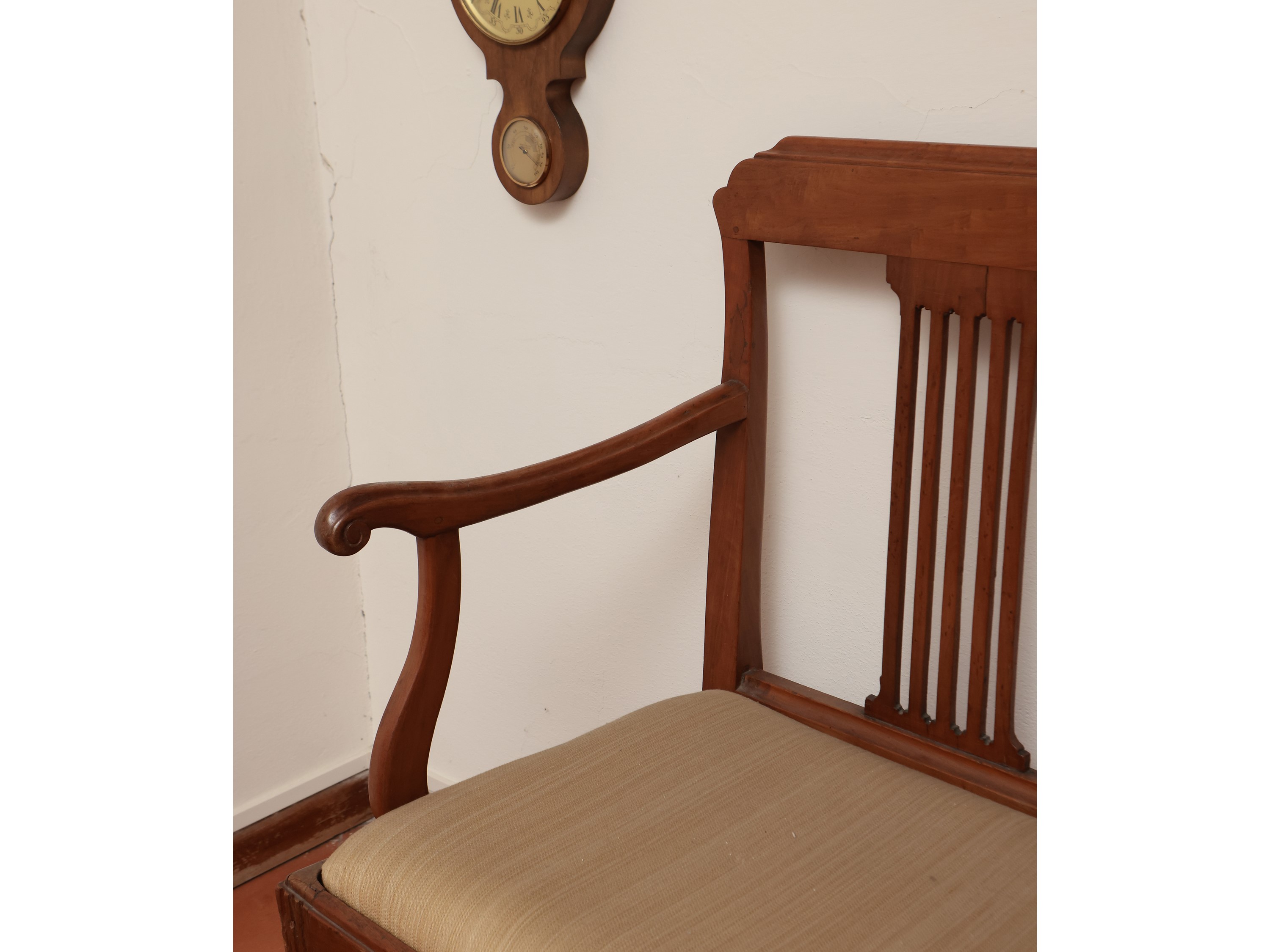 Divanetto a panca in noce