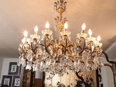 Grande Lampadario in Bronzo Dorato e Cristallo