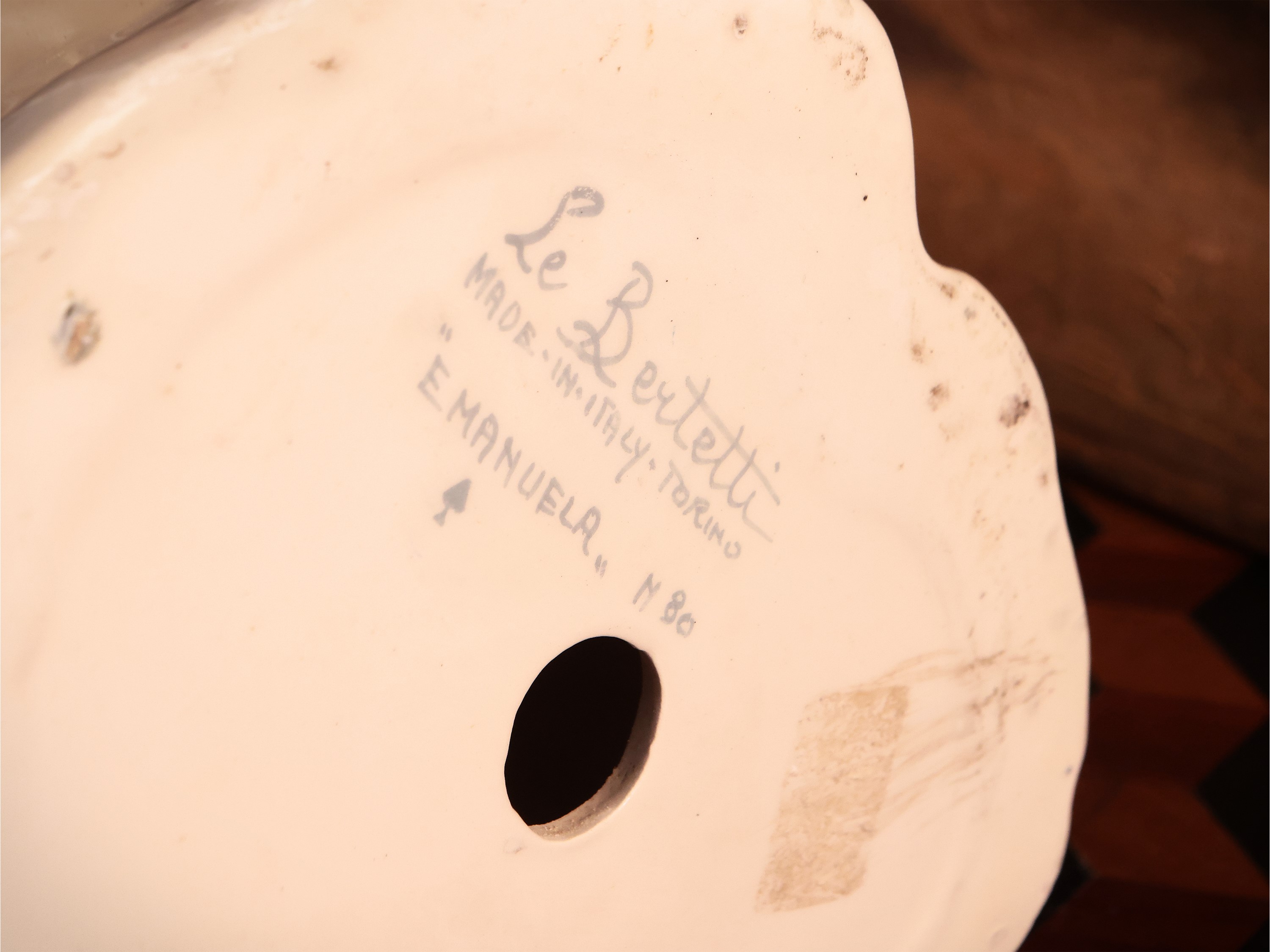Figura in Ceramica Smaltata Emanuela, le Bertetti