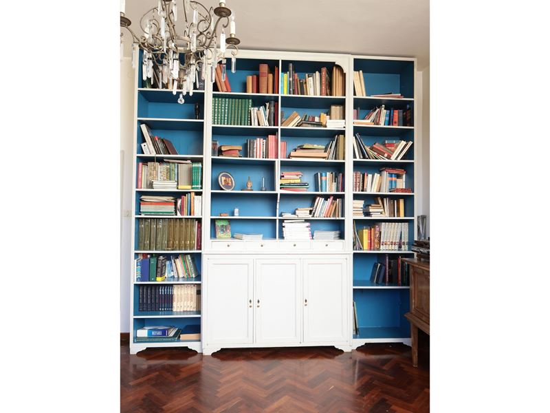 Libreria a Giorno in Legno Tinto Bianco e Azzurro