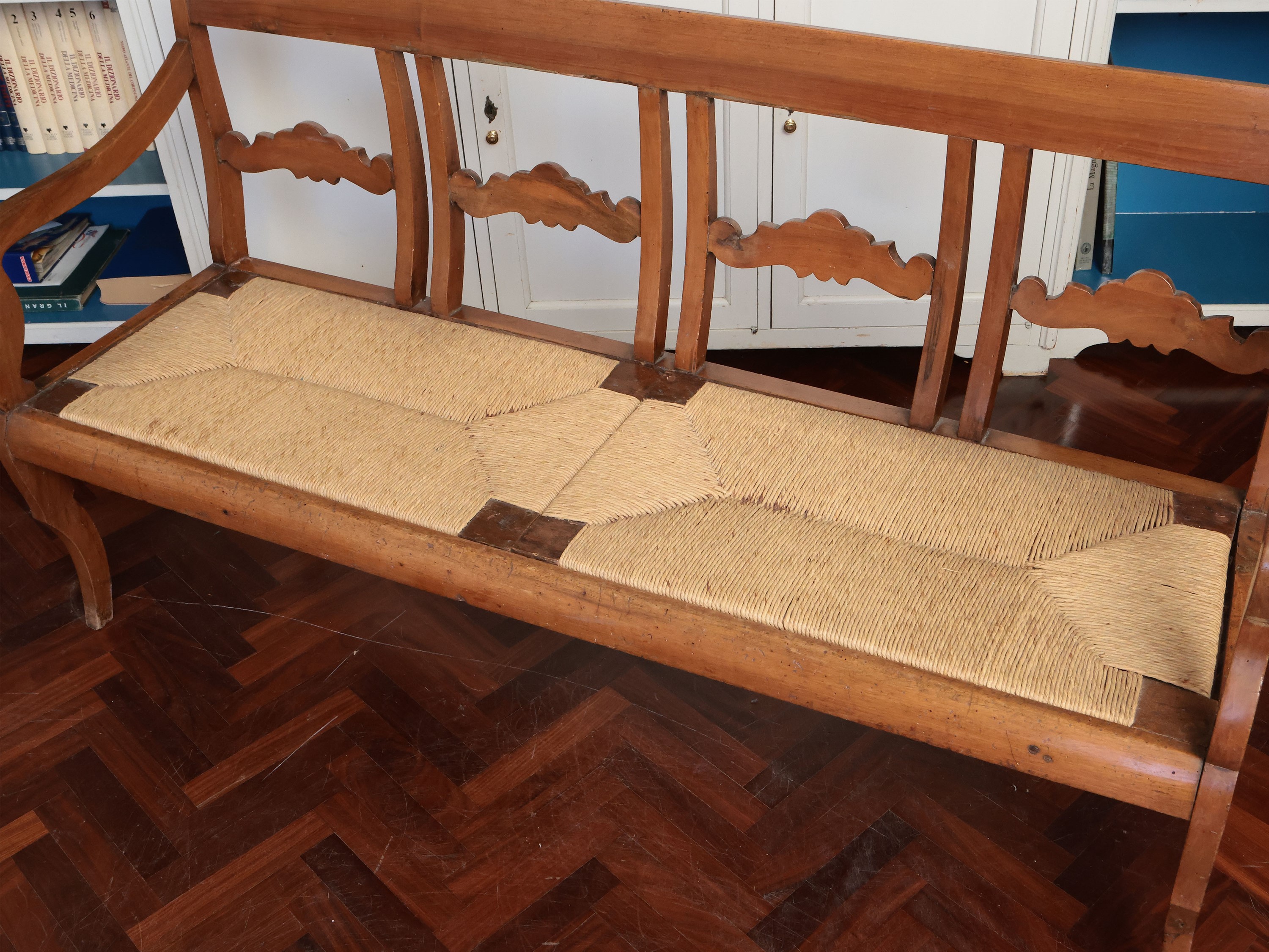 Divanetto a panca in noce