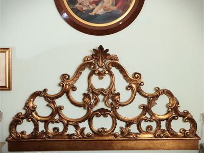 Testiera per Letto Matrimoniale in Legno Intagliato e Dorato