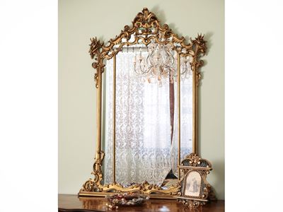 Specchiera con Cornice in Legno Intagliato e Dorato