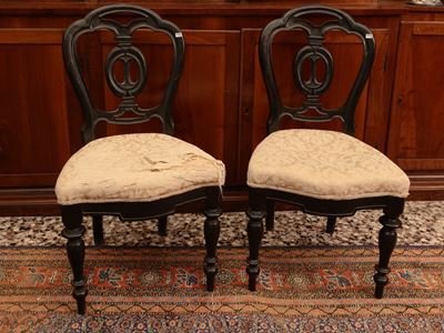 Coppia di Sedie in Legno Ebanizzato