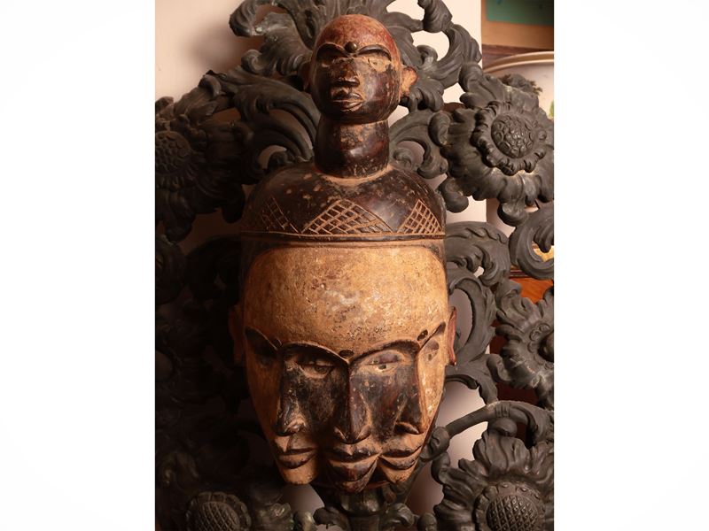Maschera Tribale in Legno Policromo