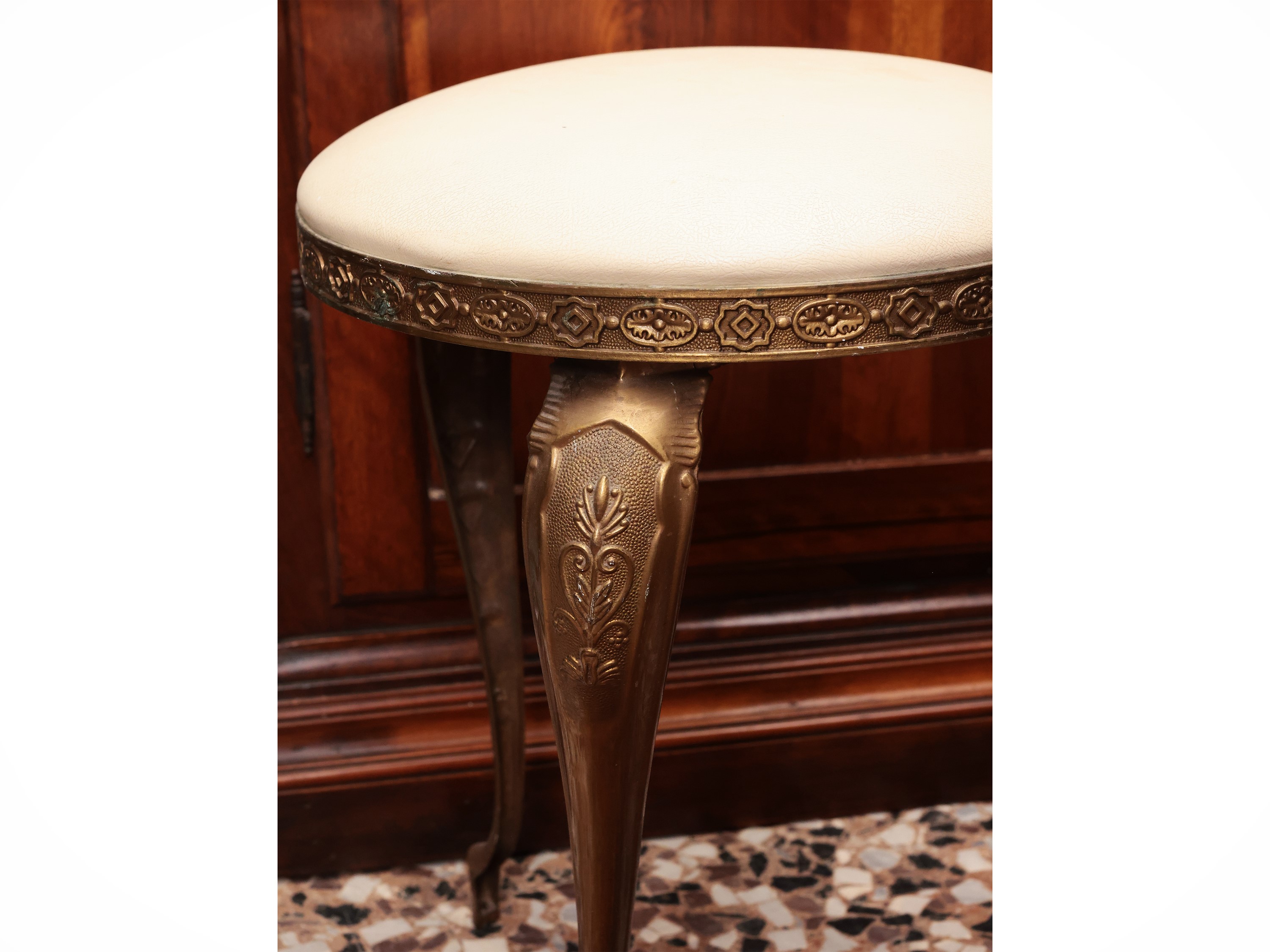 Due Complementi di Arredo D'epoca