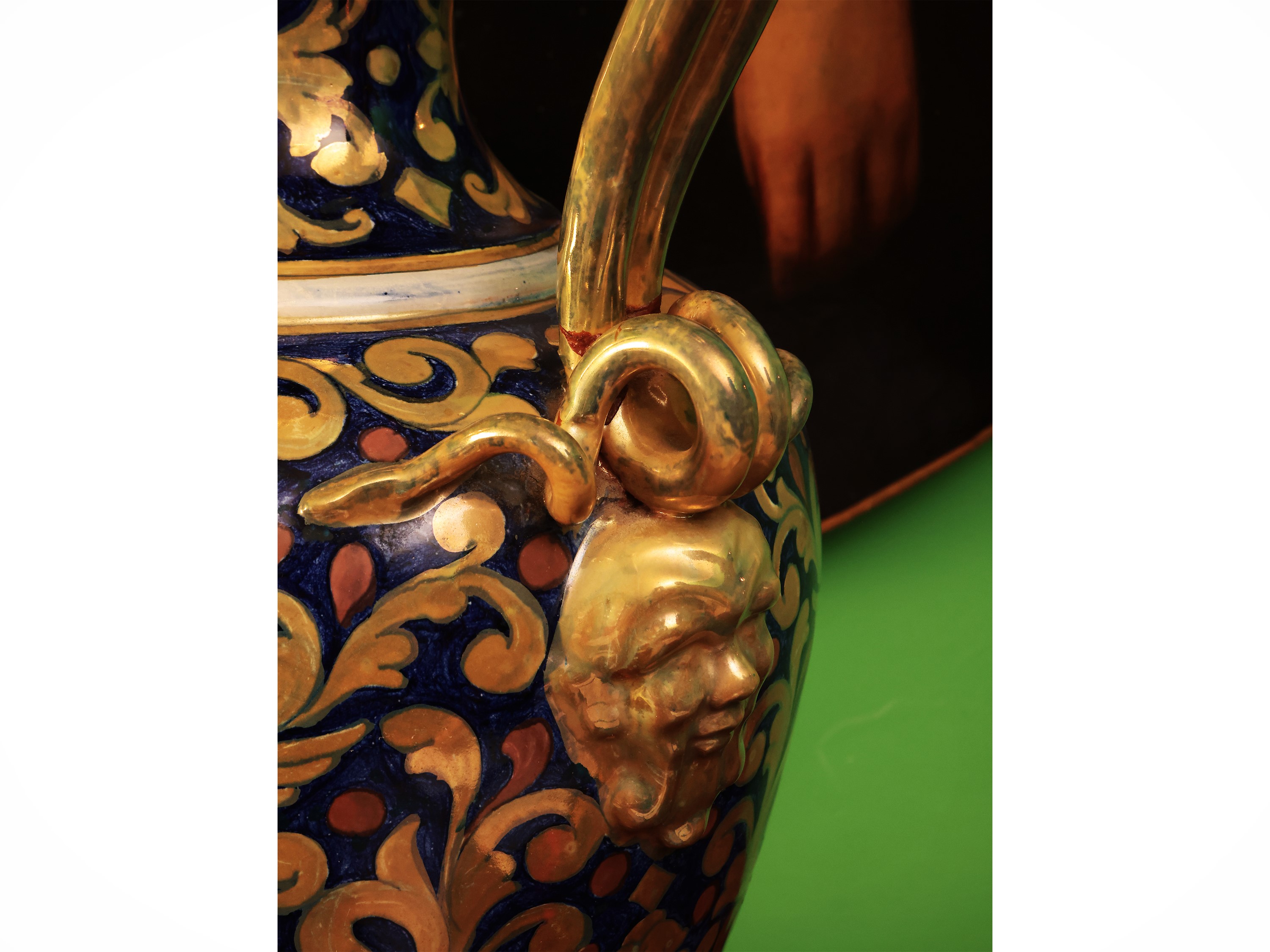 Grande Vaso Ad Anfora in Terracotta Smaltata a Lustro, Gualdo Tadino