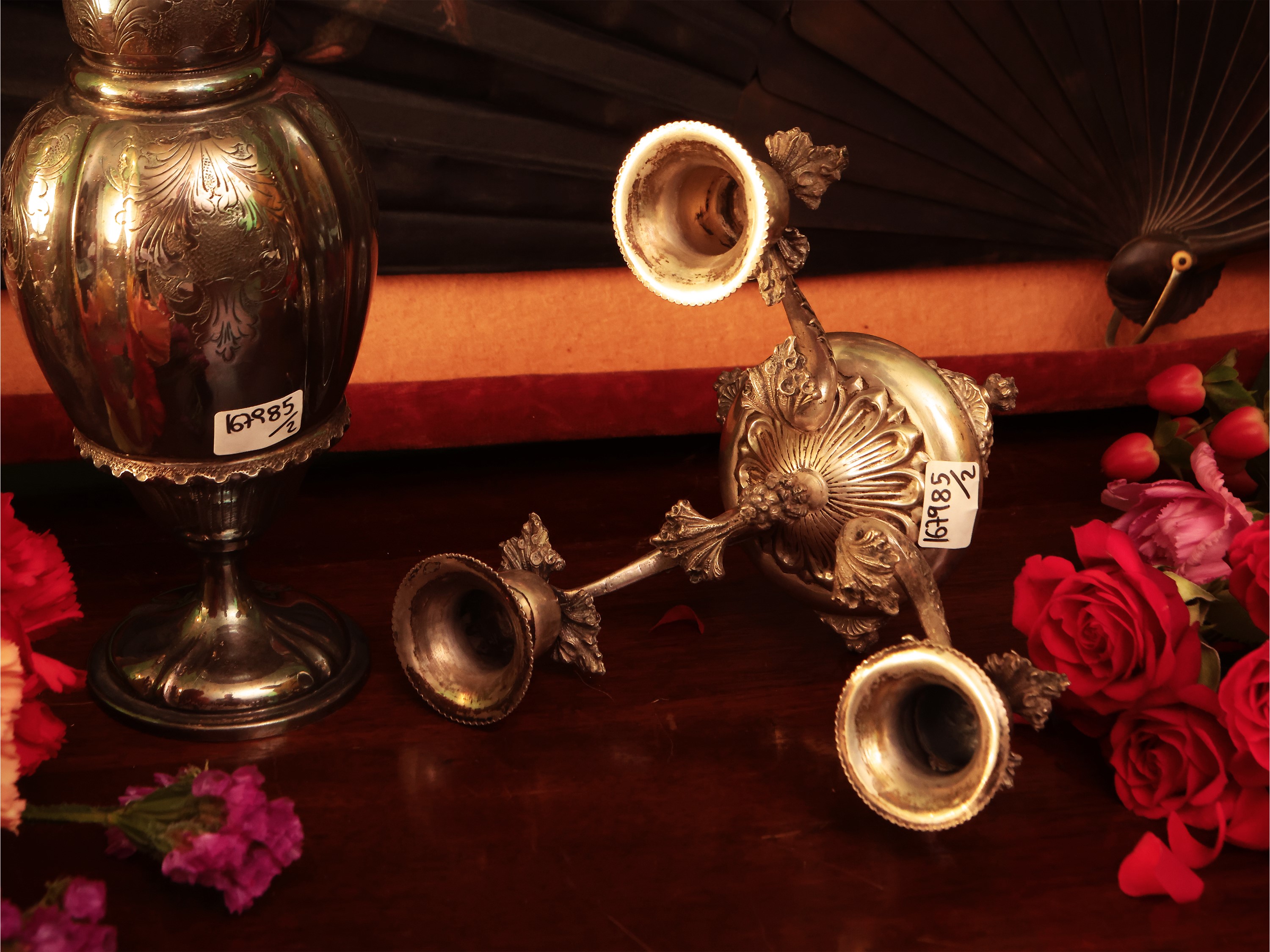 Due accessori per la casa in argento