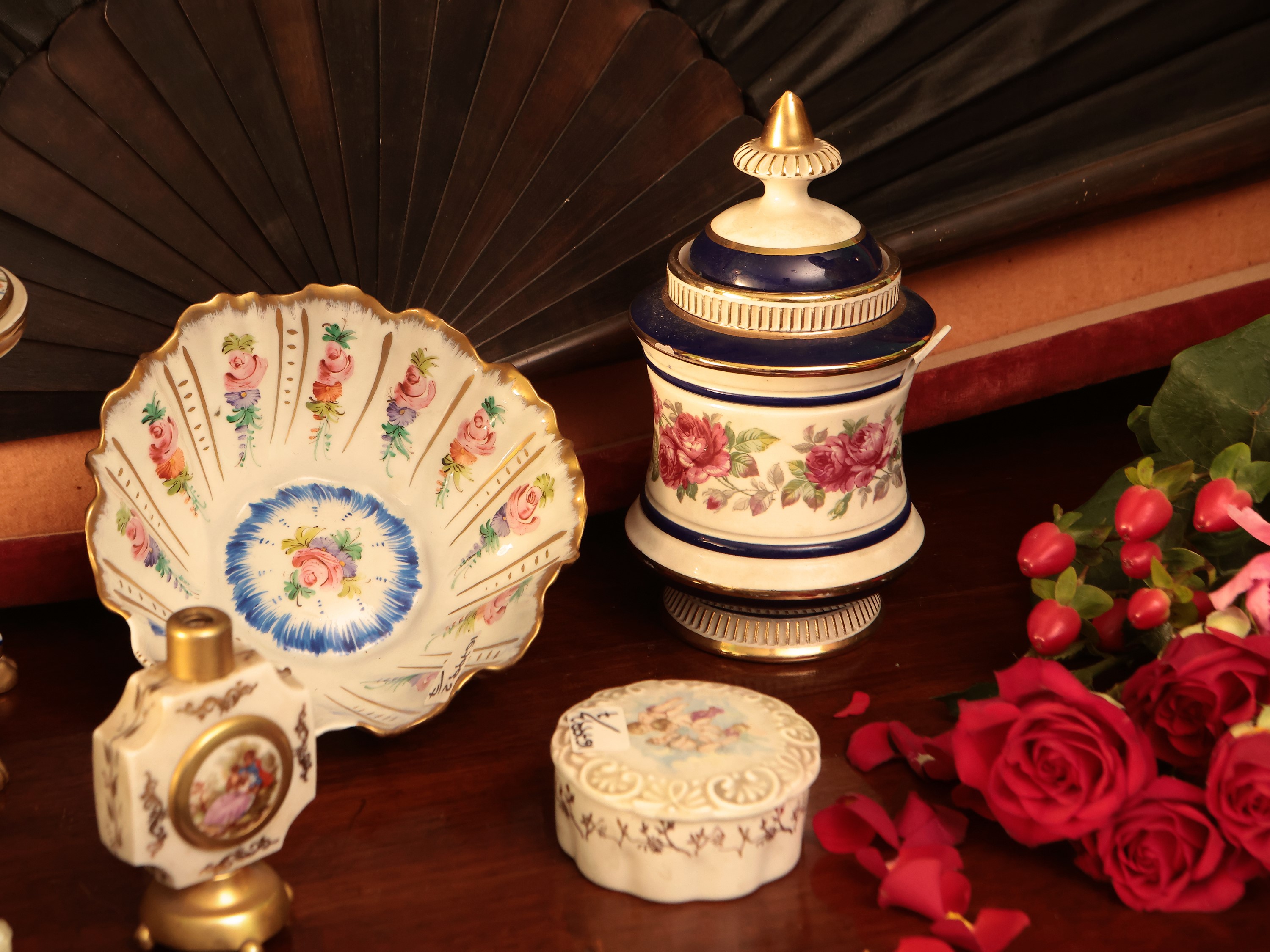 Lotto di galanterie d'epoca