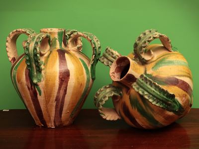 Coppia di Vasi in Terracotta Popolare