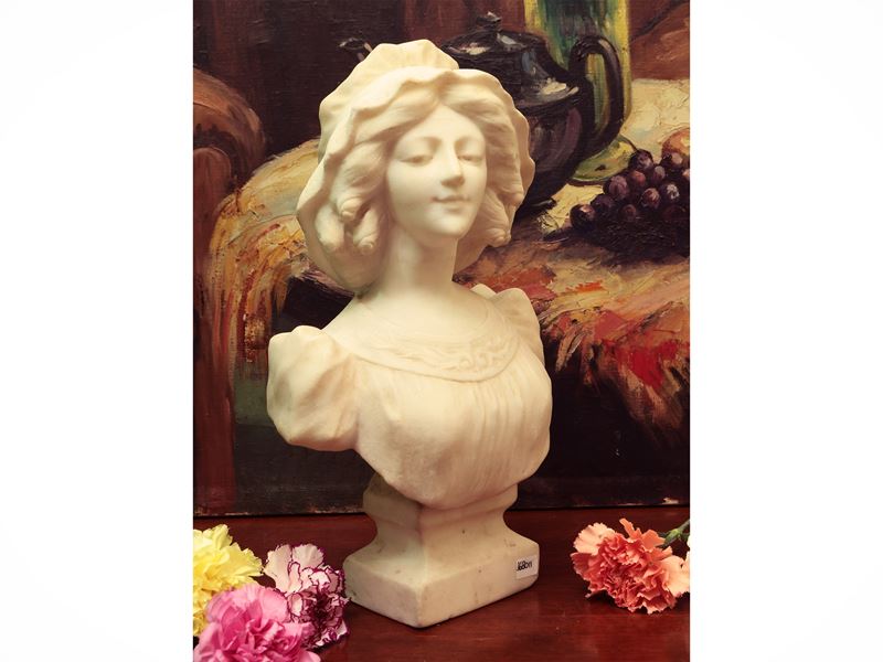 Busto di Fanciulla in Alabastro