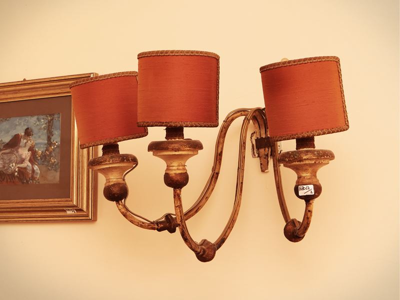 Coppia di Applique in Metallo Laccato