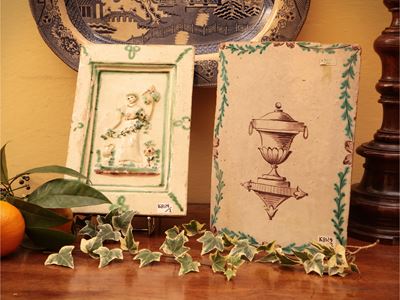Due Placche da Stufa in Maiolica