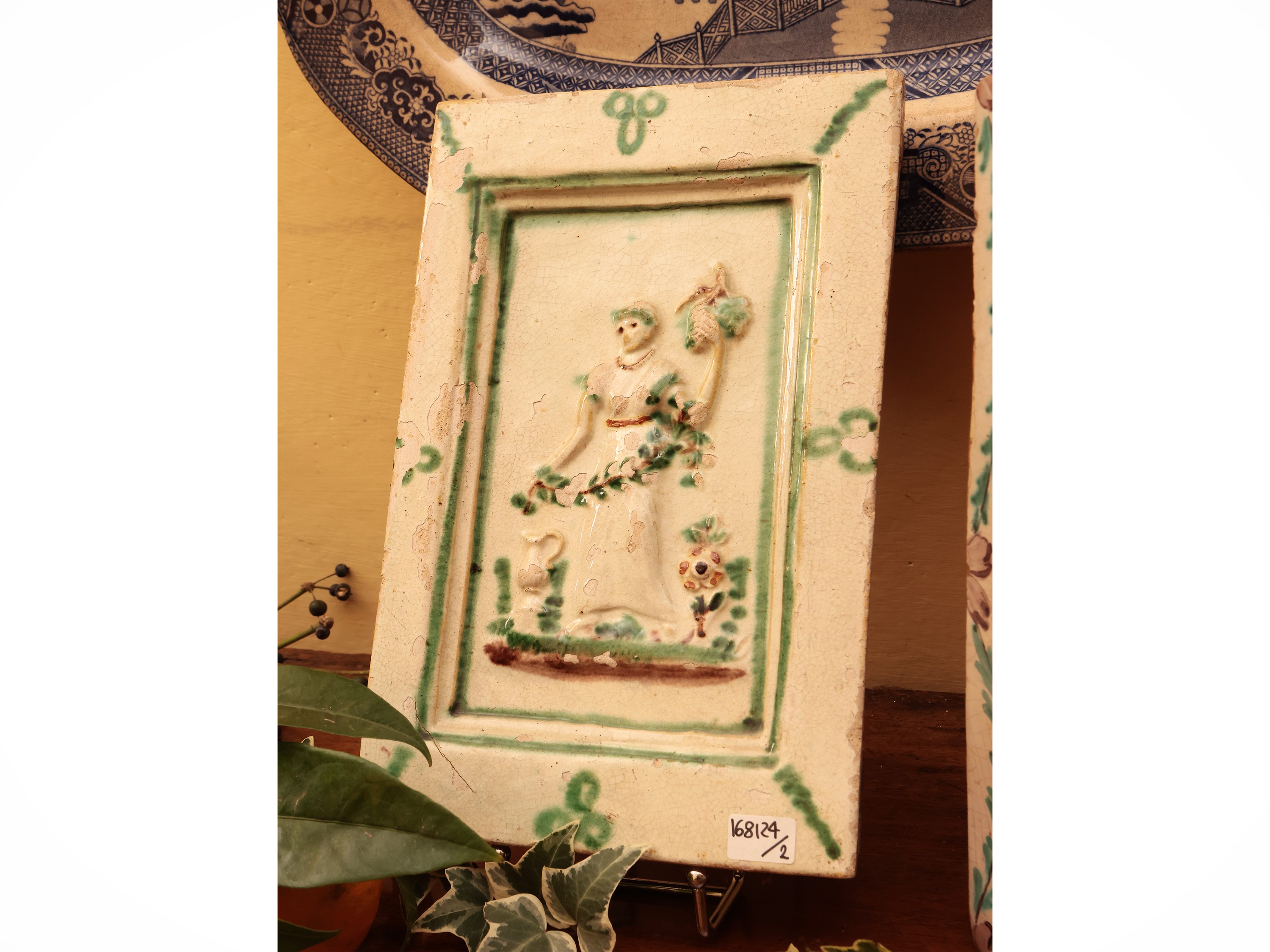 Due Placche da Stufa in Maiolica