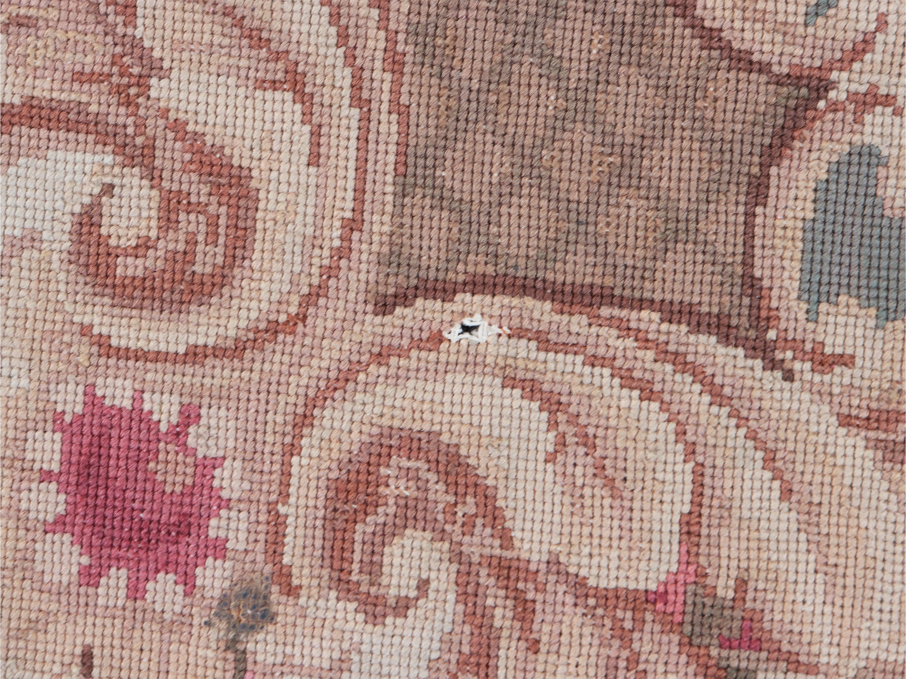 Tappeto a Piccolo Punto in Stile Aubusson