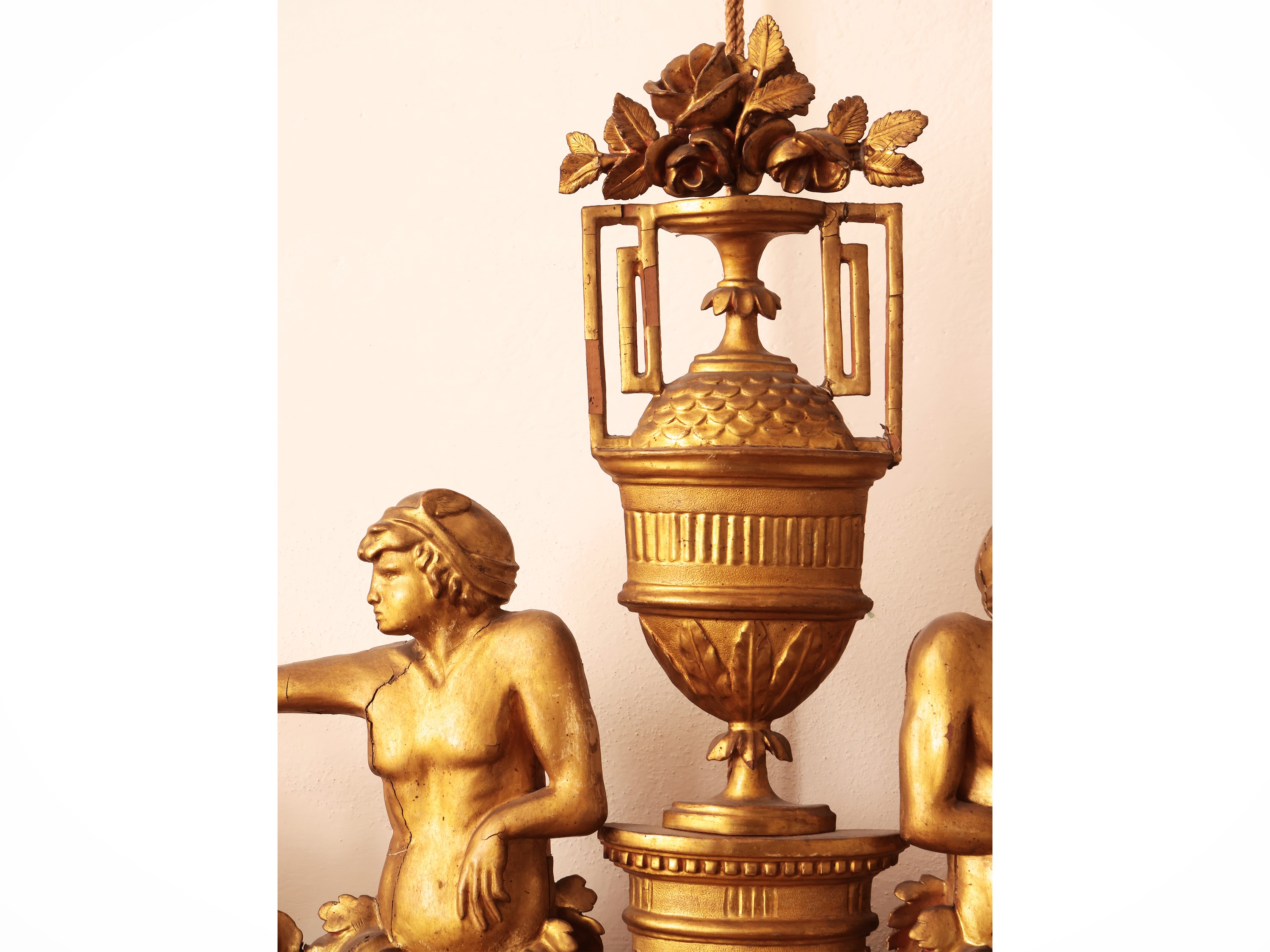 Caminiera in Legno Laccato e Lumeggiato in Oro