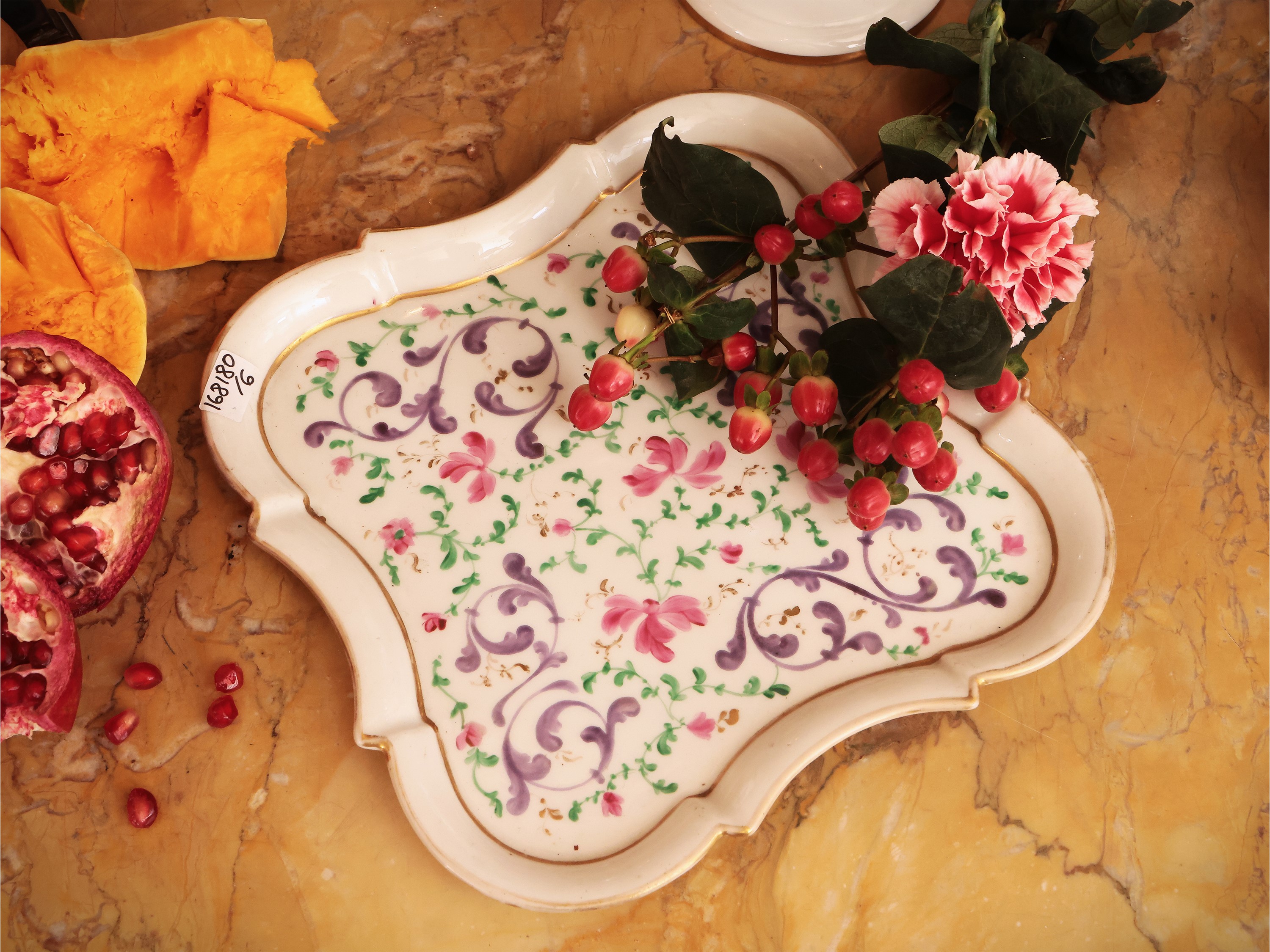 Servito da bambole in porcellana