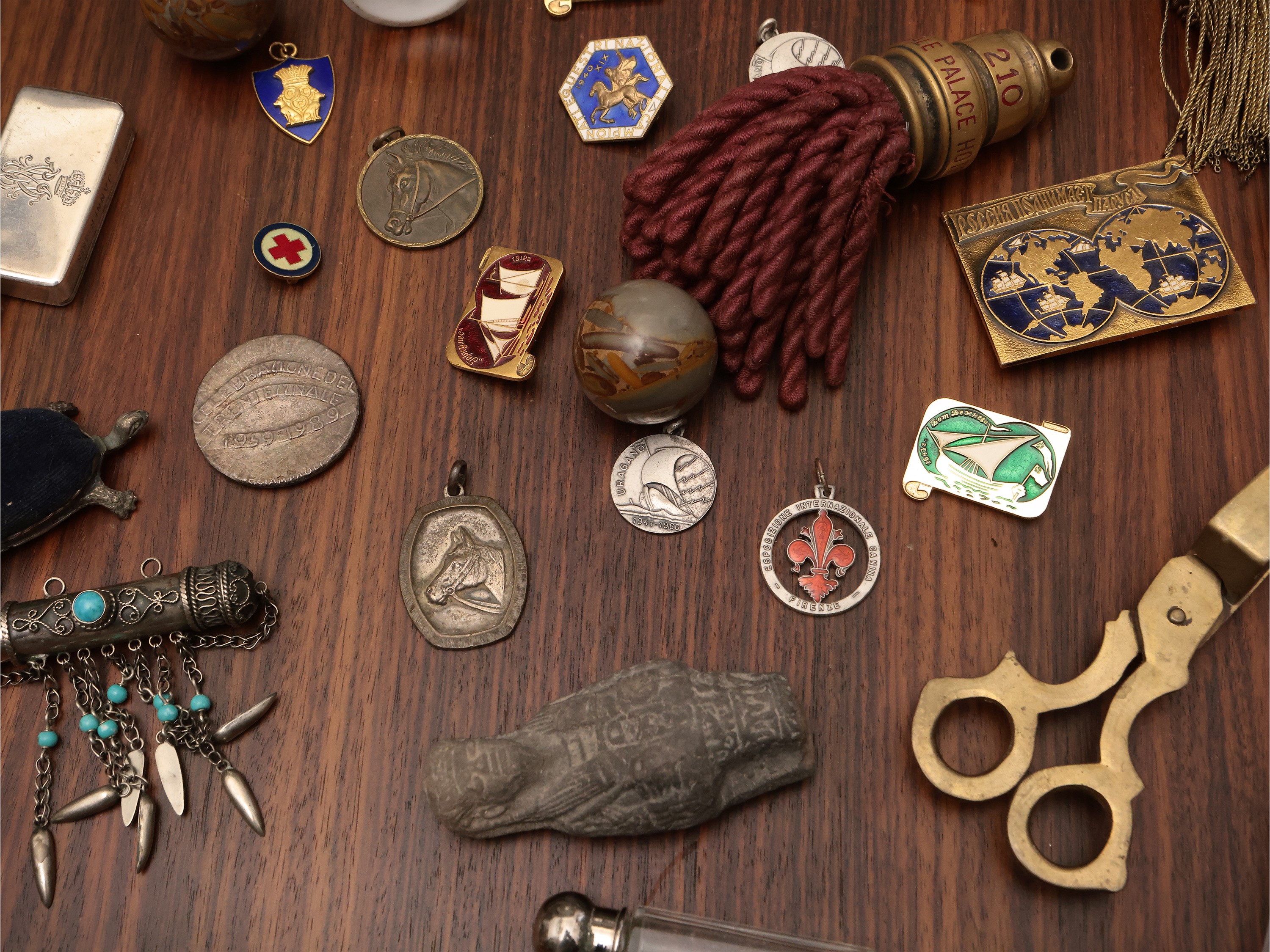 Miscellanea di ninnoli e curiosità