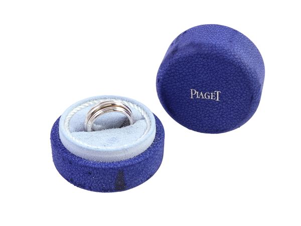 Piaget Possession collection ring in white gold
