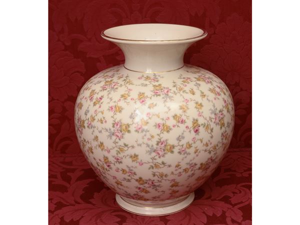 Ivory porcelain vase