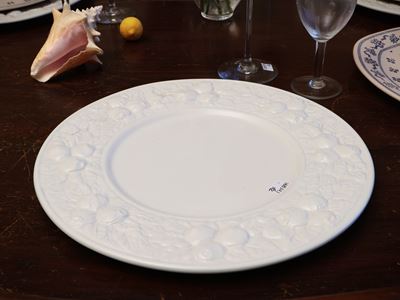 Serie di Dodici Sottopiatti in Ceramica