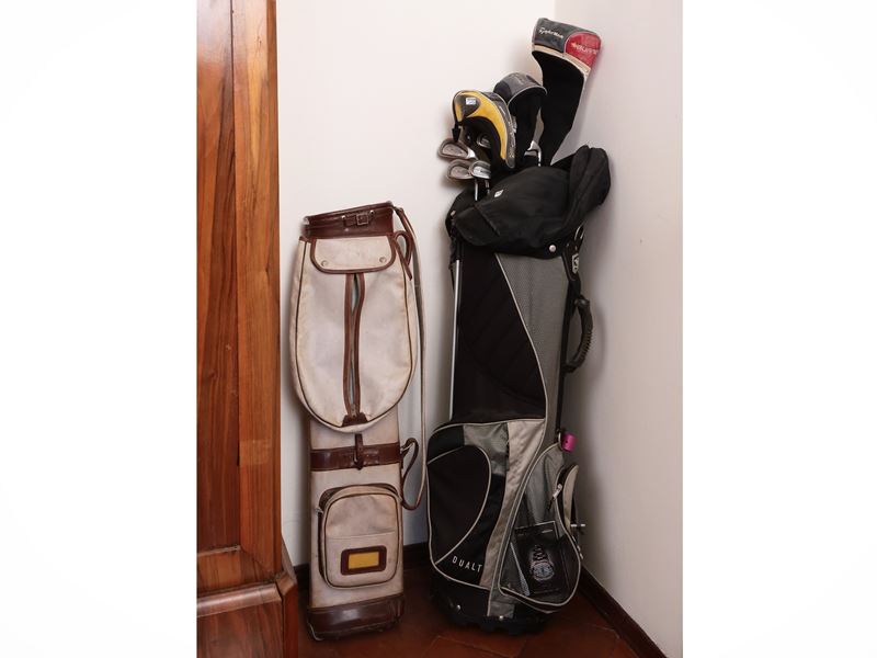 Assortimento di mazze da golf