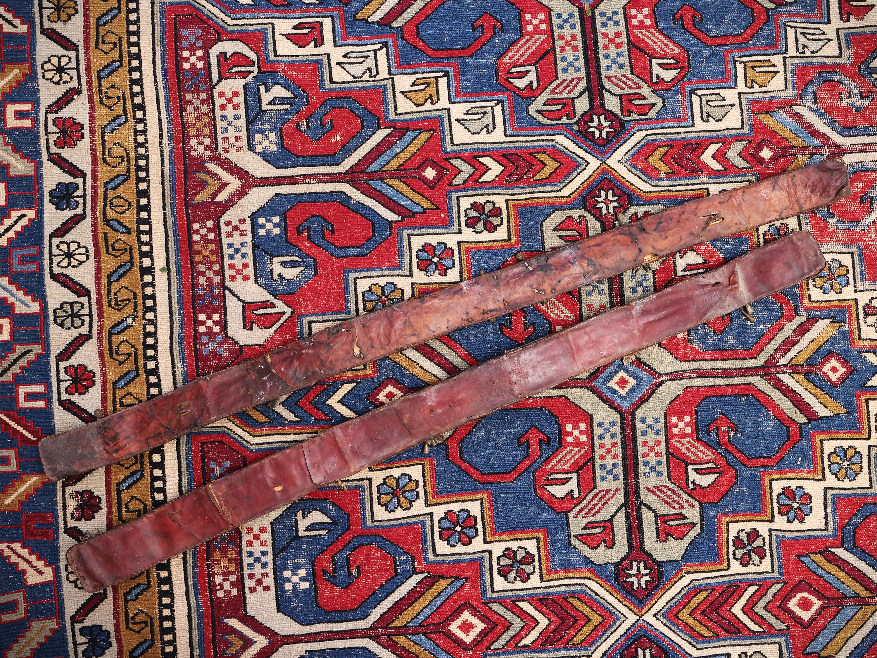 Due cinture copte in metallo