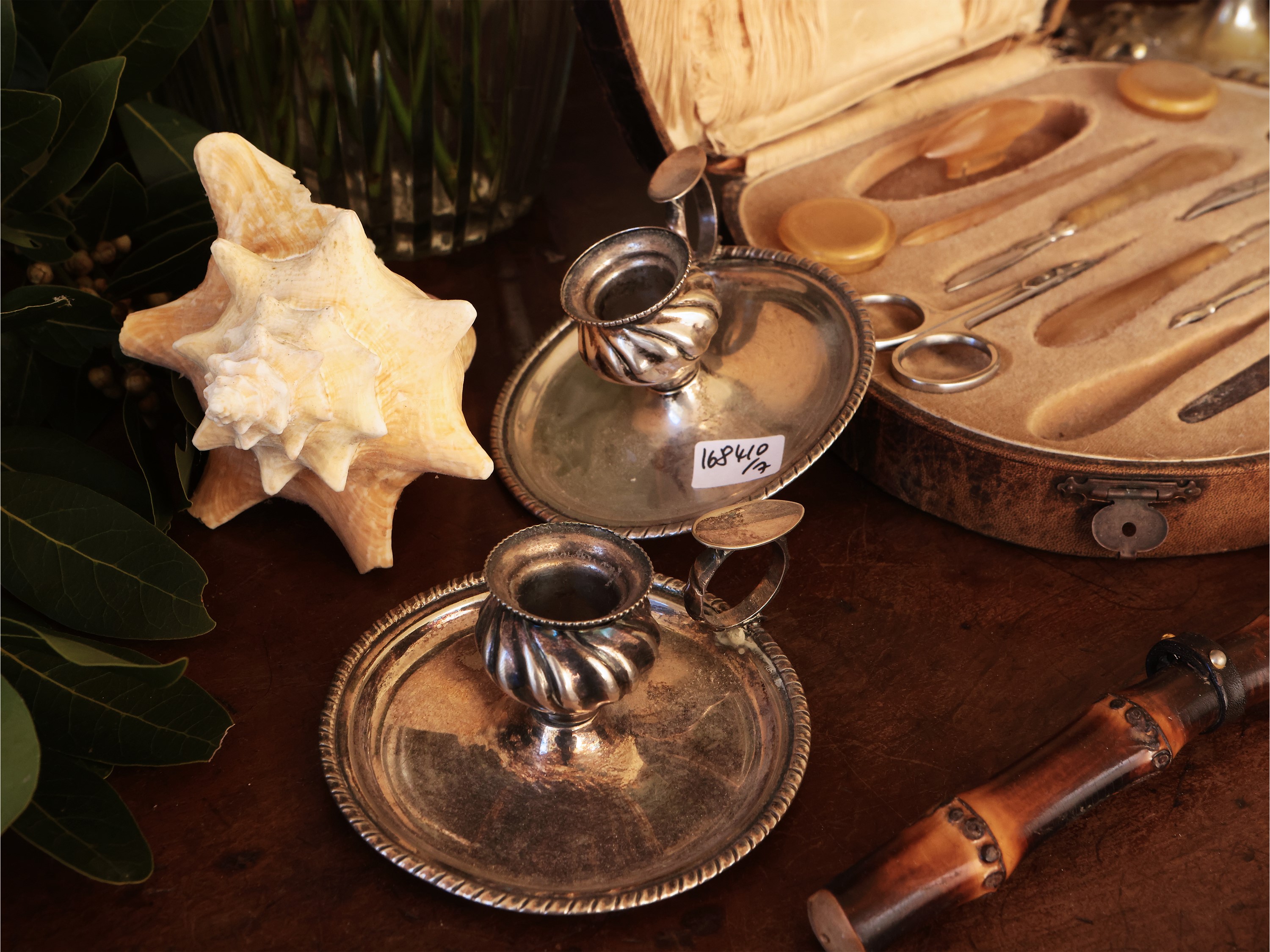 Accessori da toilette d'epoca, anche in argento