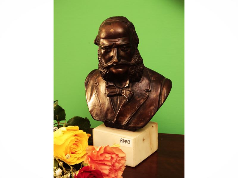 Busto Virile in Metallo