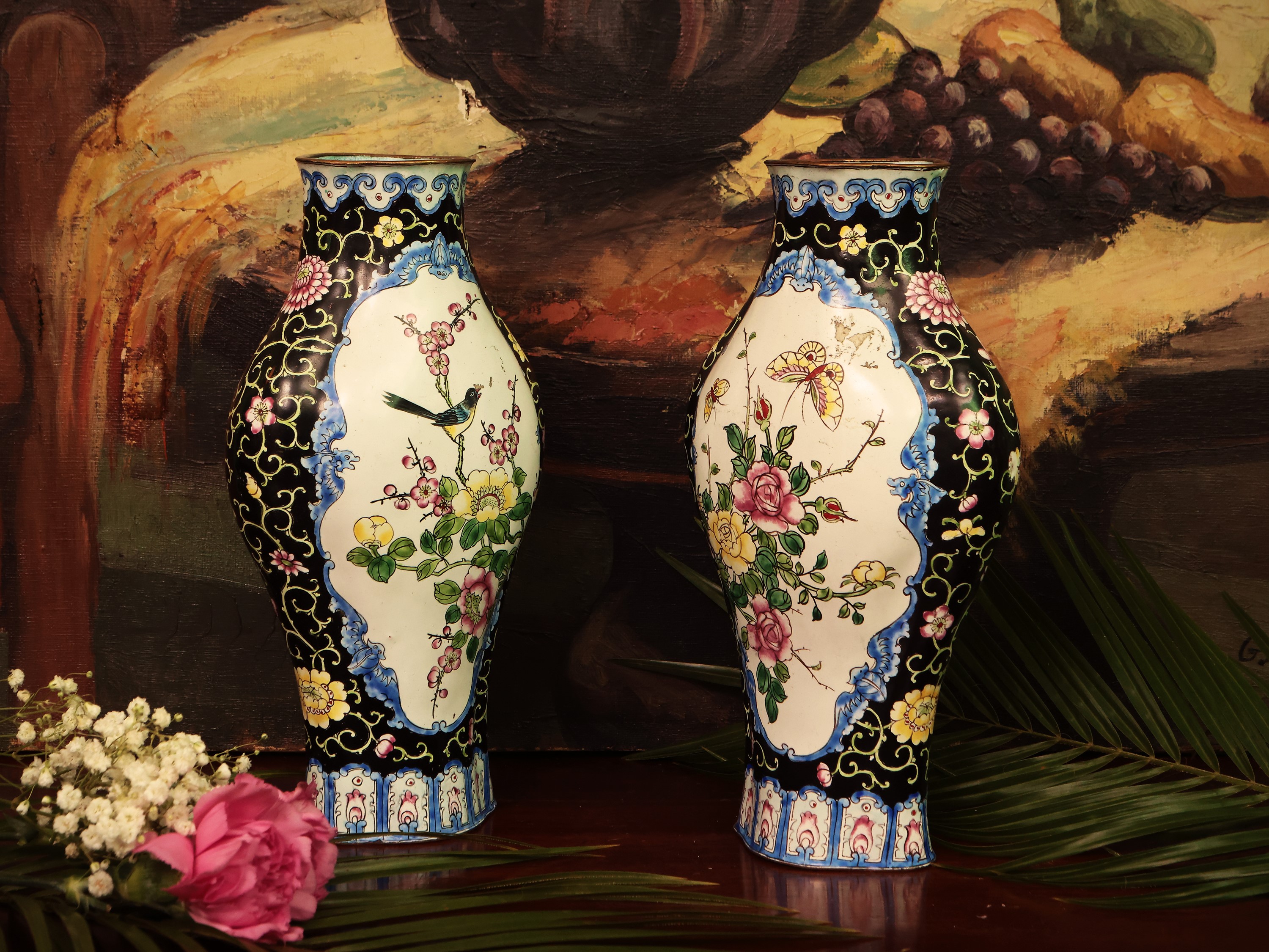 Coppia di Vasi in Smalto Cloisonné