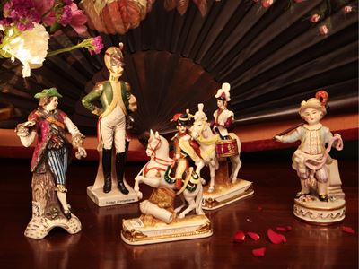 Collezione di Figure in Porcellana
