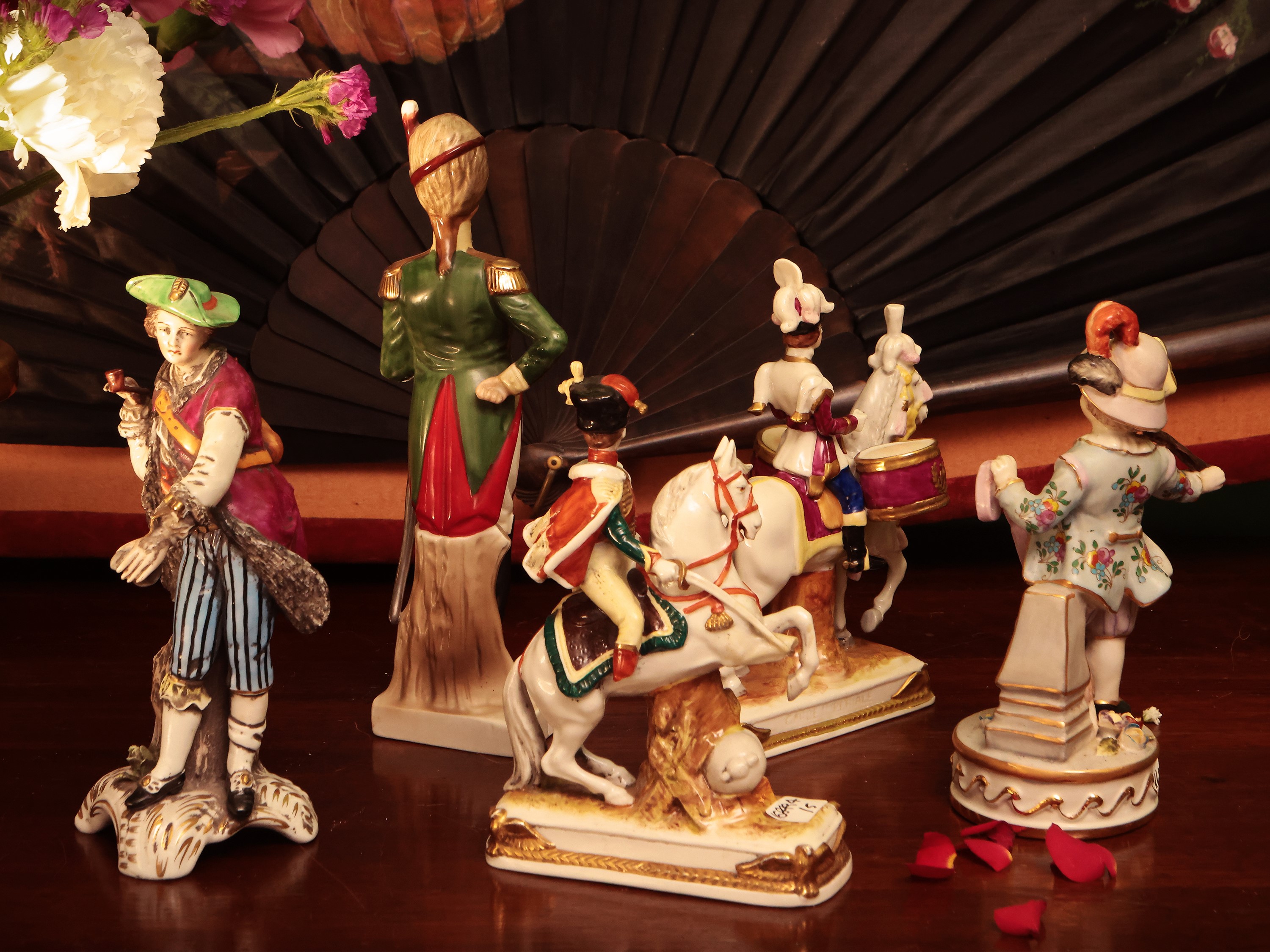 Collezione di Figure in Porcellana