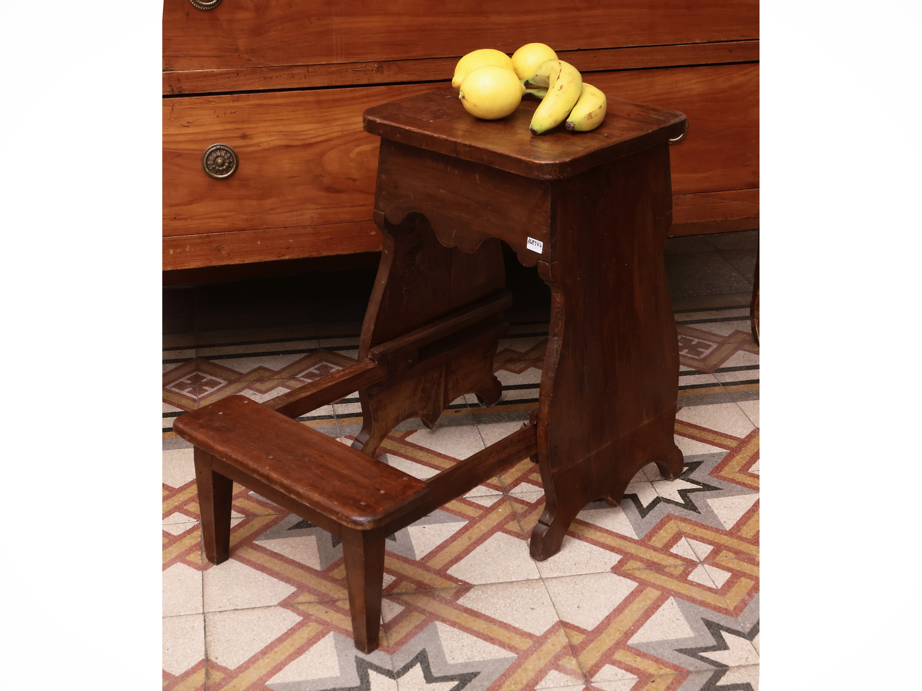 Scaletta da biblioteca in noce