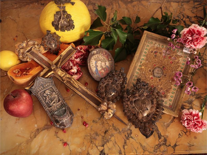 Lotto di oggetti devozionali d'epoca