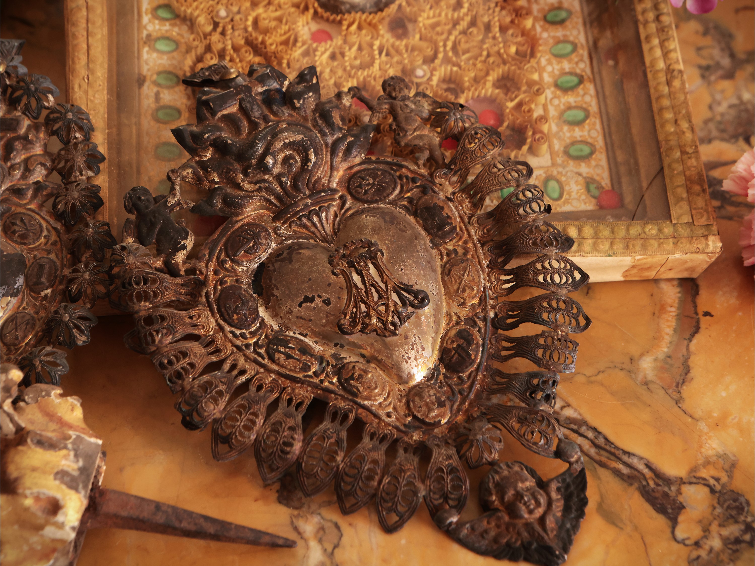 Lotto di oggetti devozionali d'epoca