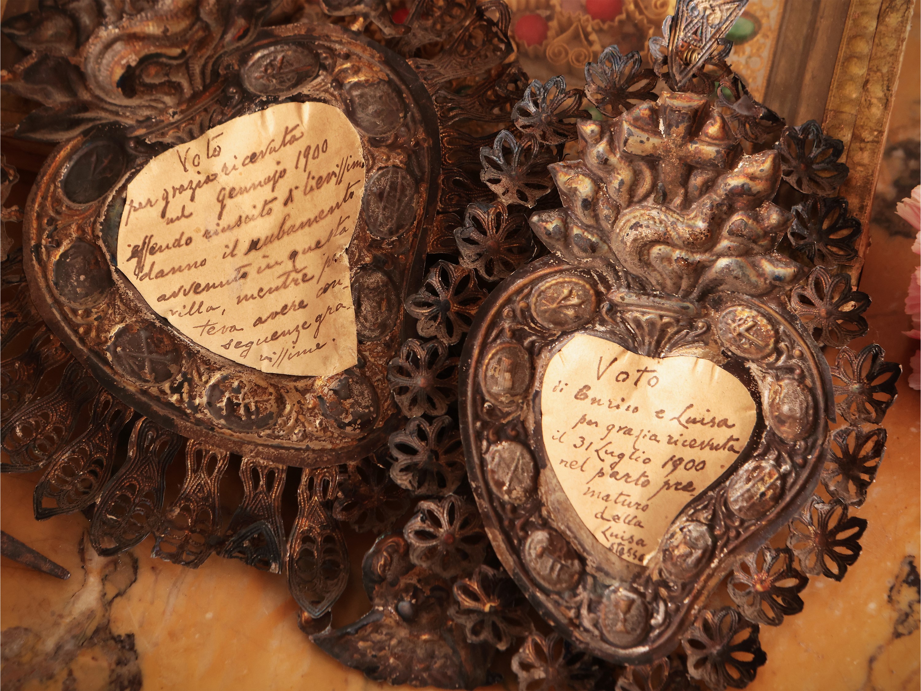 Lotto di oggetti devozionali d'epoca