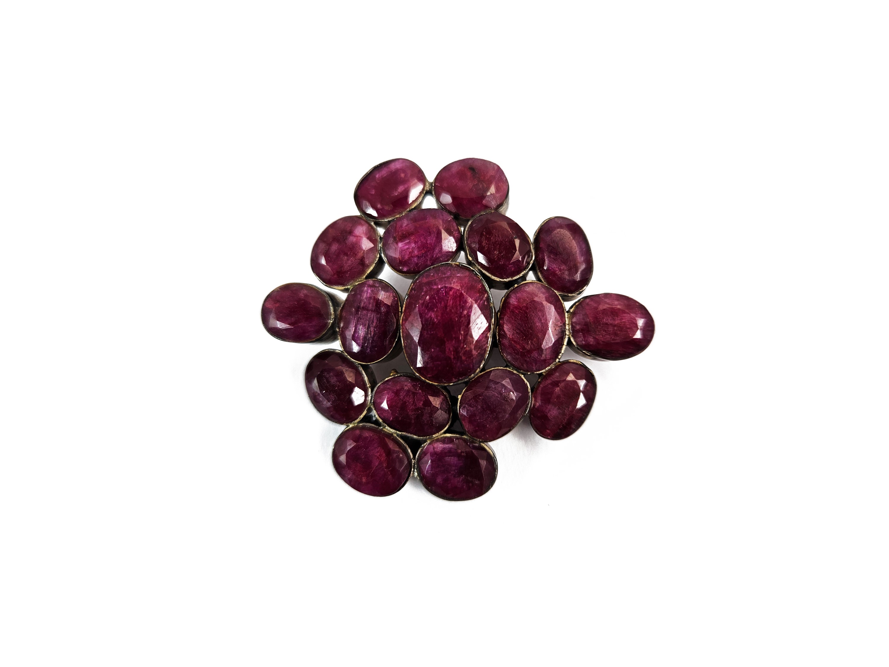 Spilla in Argento 925 e Grande Anello con Radici di Rubino