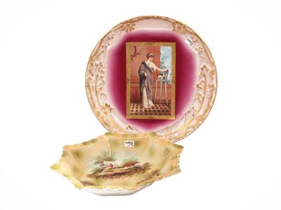Due Accessori in Porcellana e Terraglia