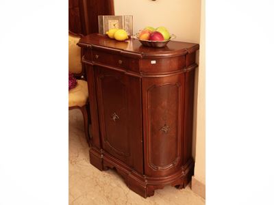 Piccola Credenza in Noce