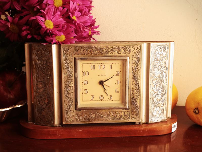 Orologio da Tavolo Rivestito in Argento, Veglia