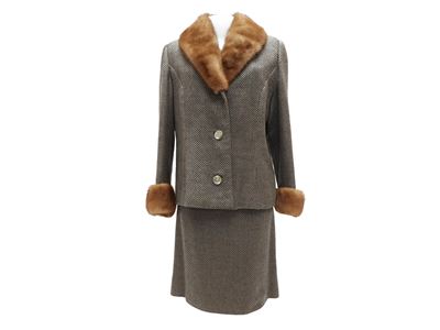 Tailleur in Lana Spigato con Collo e Polsi in Visone