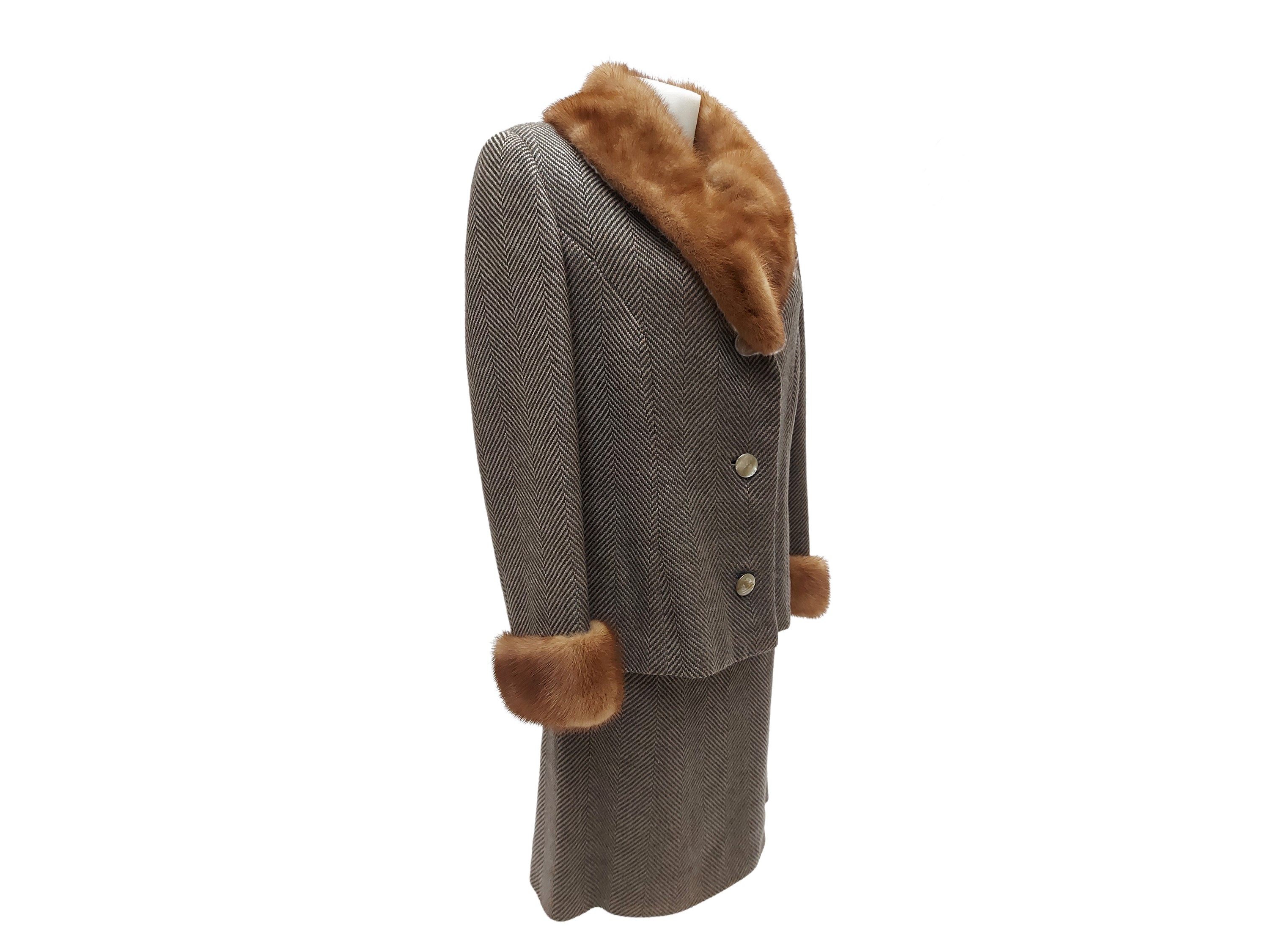 Tailleur in Lana Spigato con Collo e Polsi in Visone