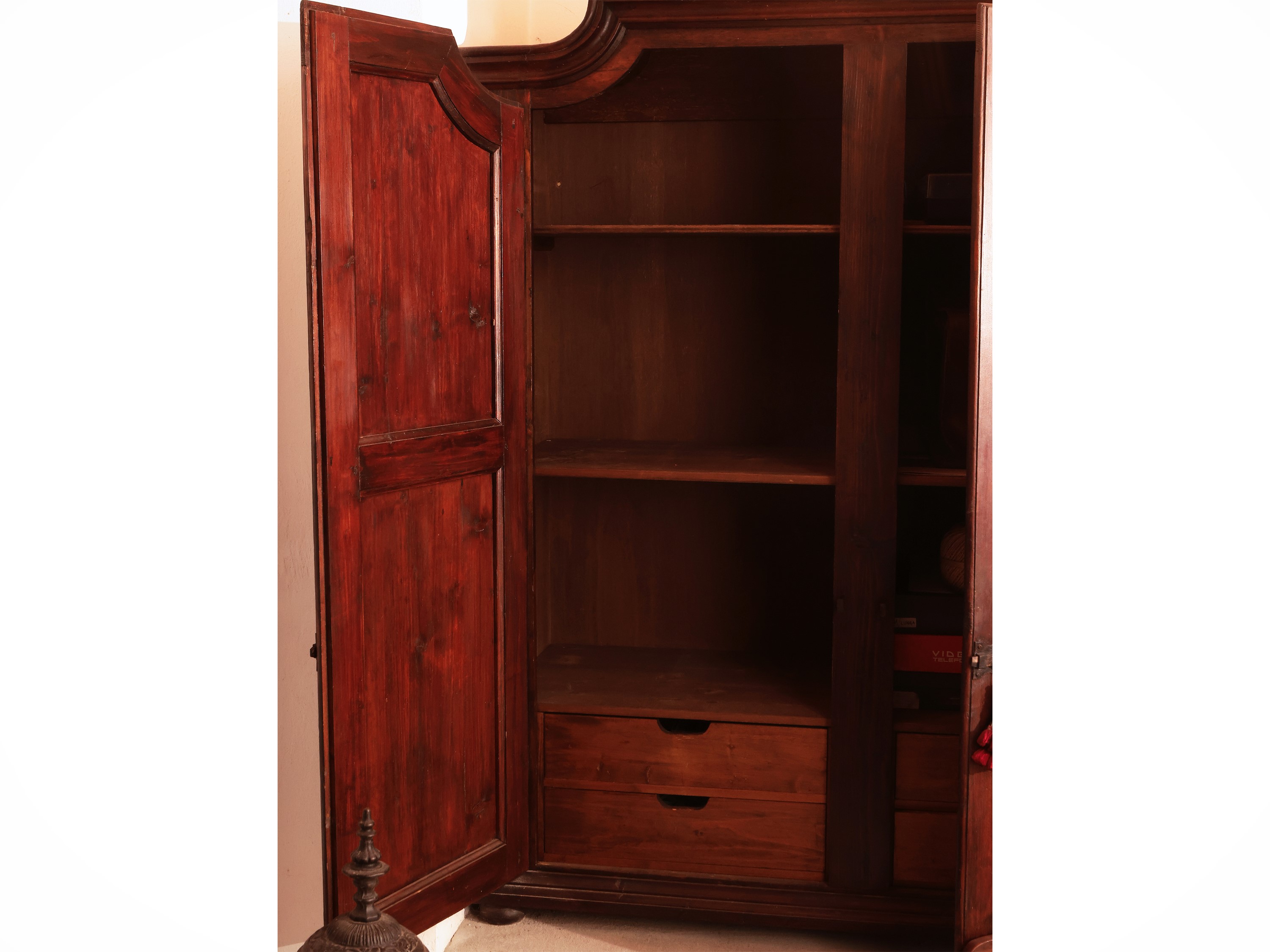 Piccolo Armadio in Legno Tenero