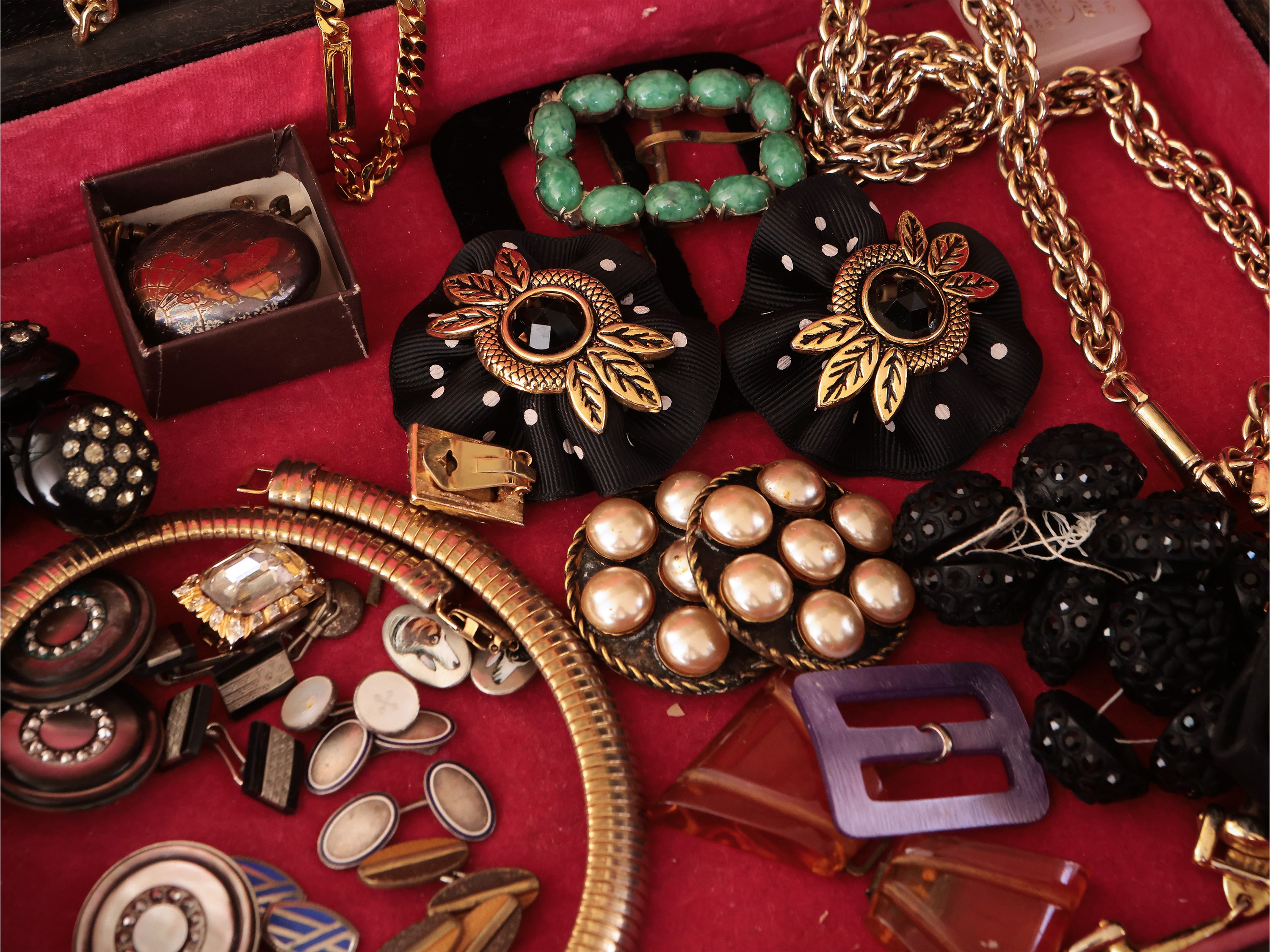 Scrigno in legno ebanizzato