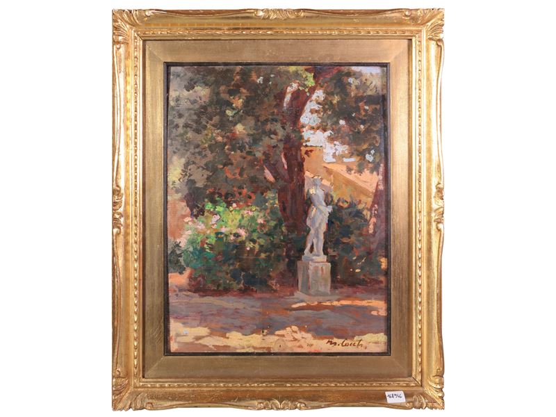 Scorcio di giardino con scultura